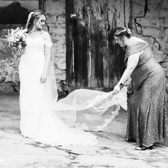 Purple/mauve lace mother of the bride/grr dress from David’s bridal - Picture 2 of 4